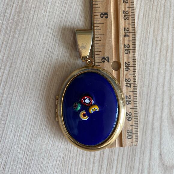 Vintage Enamel Locket Pendant Royal Blue Oval Goldtone Multicolor Floral Fruits - Picture 5 of 5